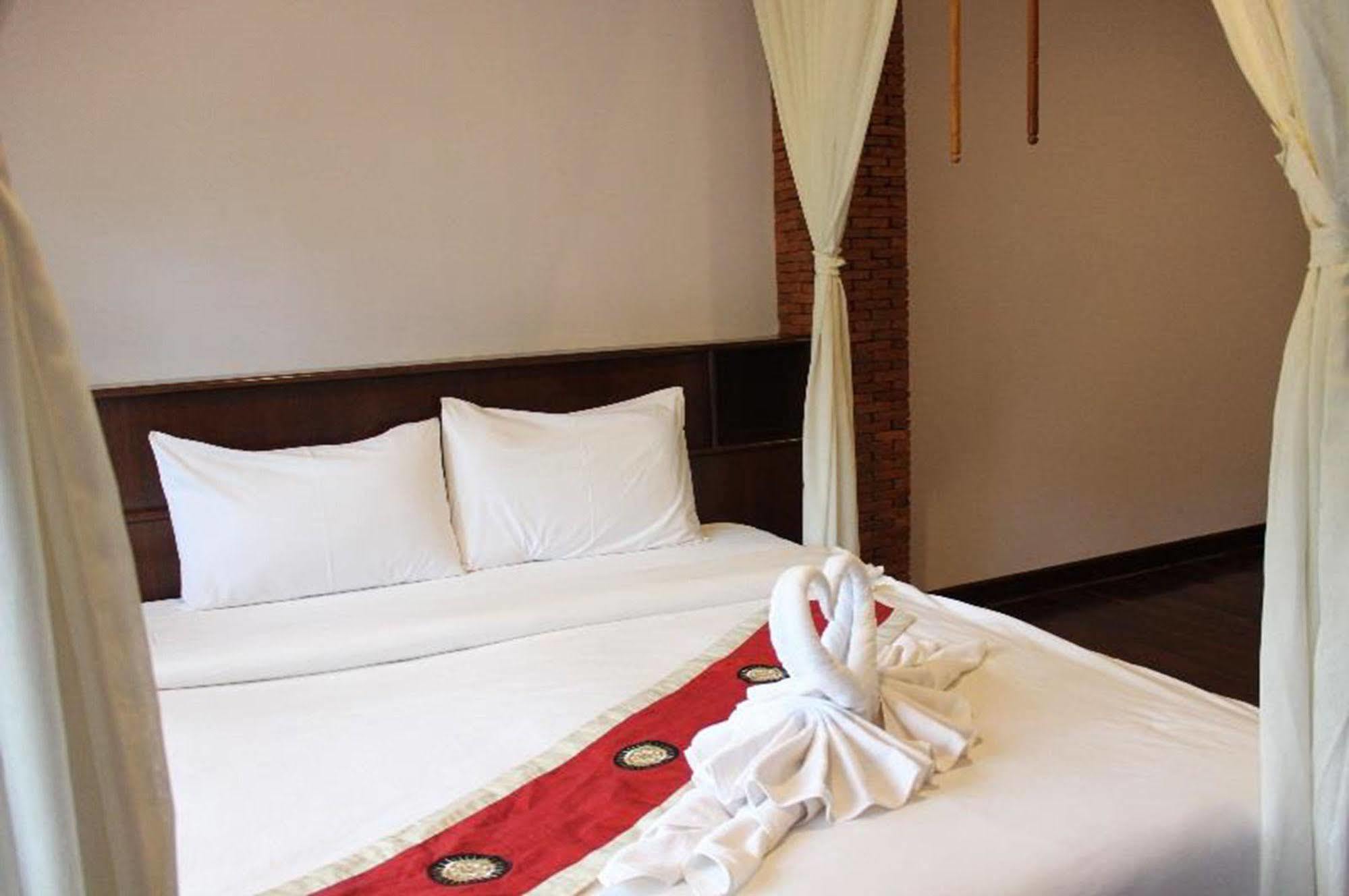 Boom Boom Beach Resort Laem Sing Chanthaburi Eksteriør billede