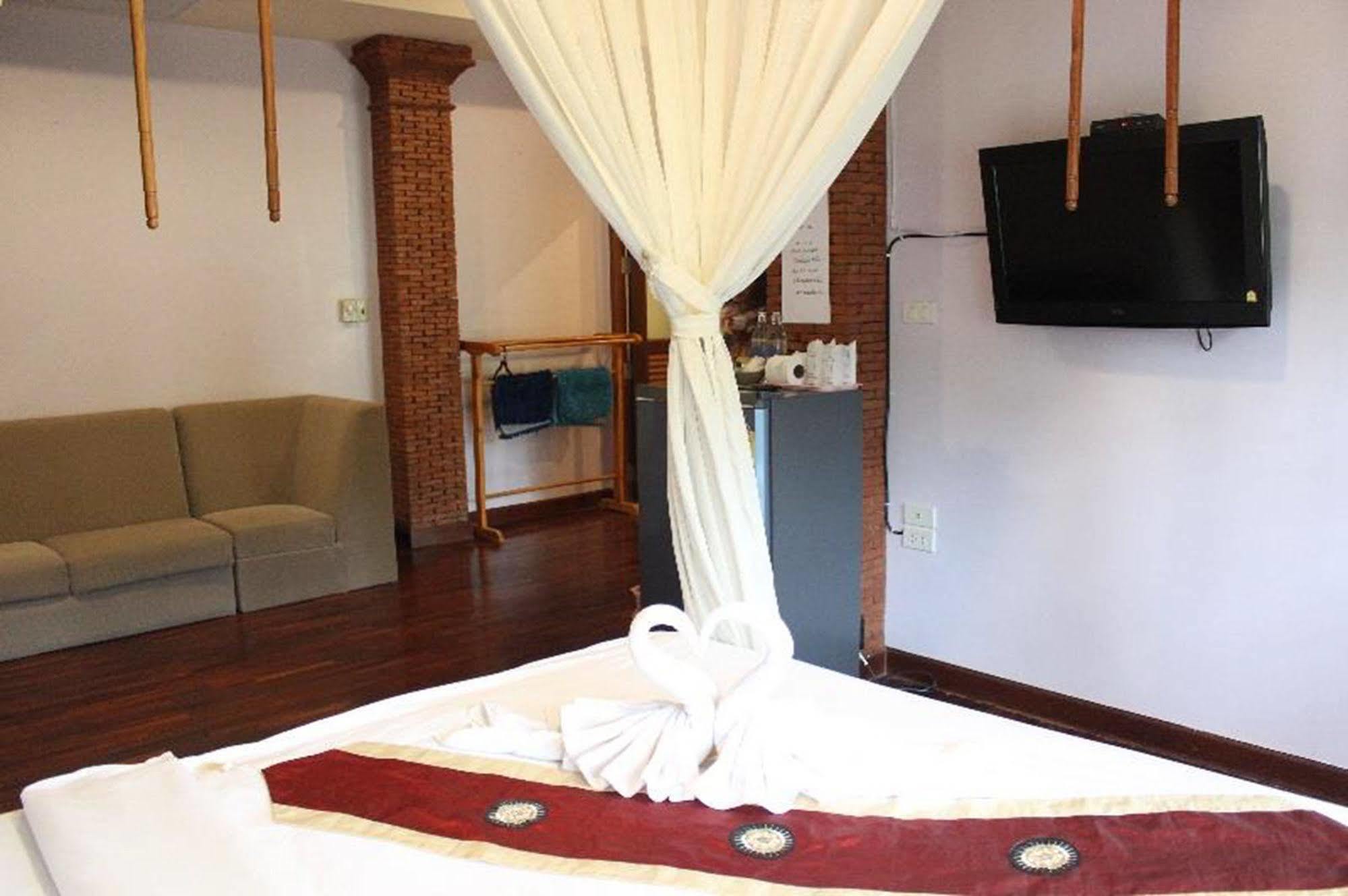 Boom Boom Beach Resort Laem Sing Chanthaburi Eksteriør billede