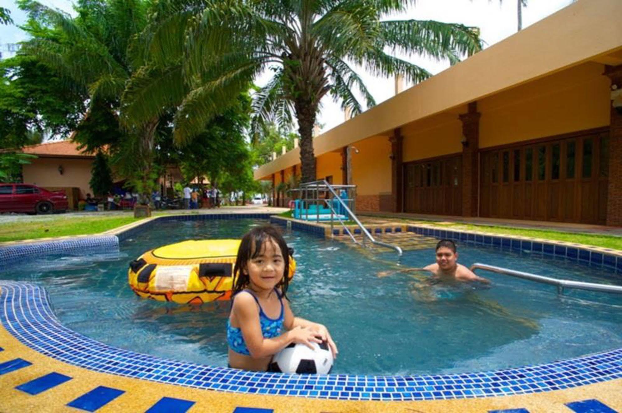 Boom Boom Beach Resort Laem Sing Chanthaburi Eksteriør billede