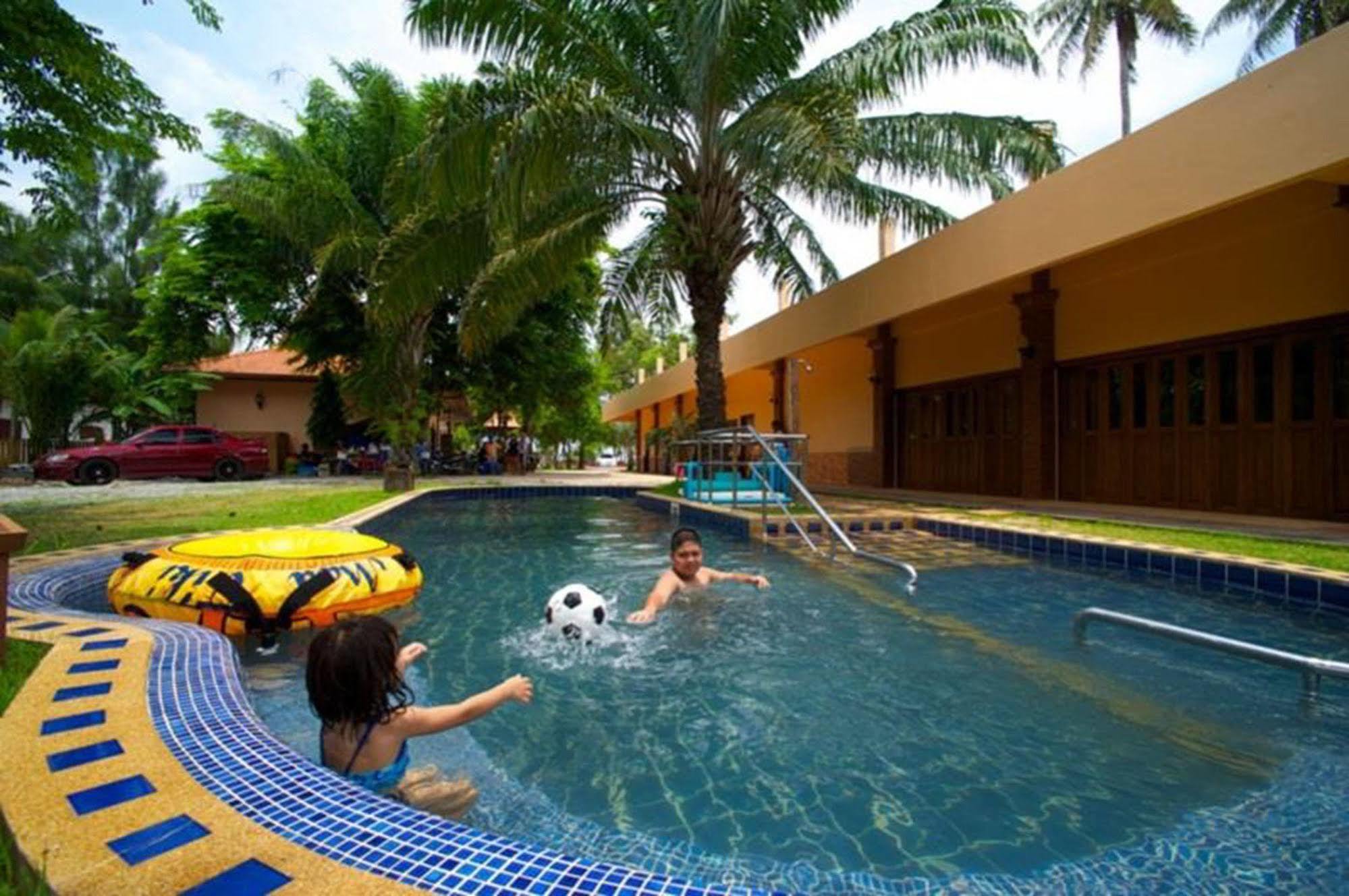 Boom Boom Beach Resort Laem Sing Chanthaburi Eksteriør billede